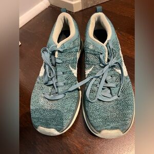 Nike Women's Blue Knit Sneakers